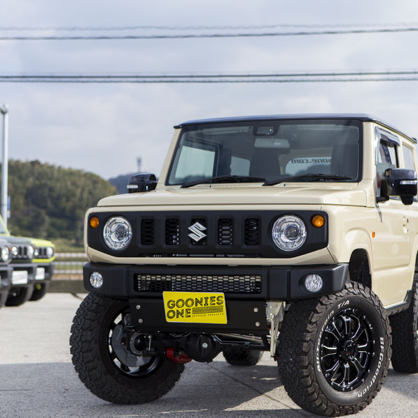 新型ジムニー新車コンプリートカーはグーニーズワンまで